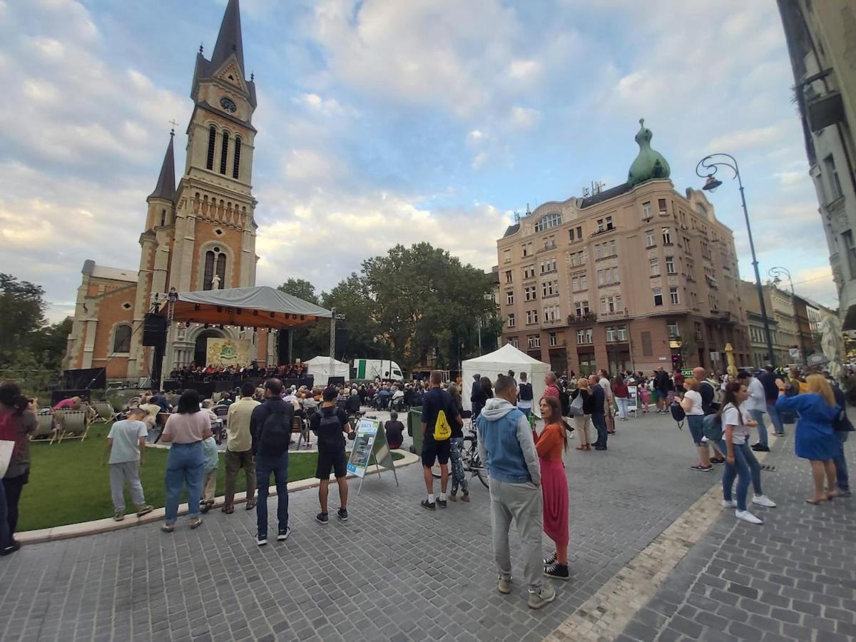 Quiet,cozy And In The B2 Sza * Budapest