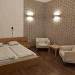 Quiet,Cozy And Nice Apartment In The City B2 Sza