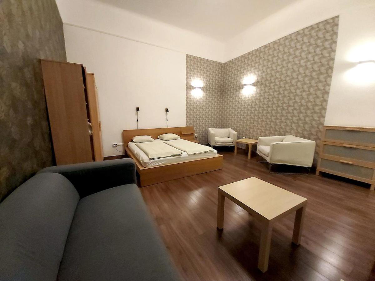 Apartment Quiet,cozy And In The B2 Sza Budapest
